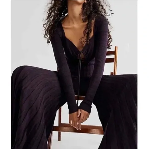 New! Free People Medium Lady Luck Knit Wide Leg Pleated Jumpsuit Purple NWOT - Picture 6 of 14